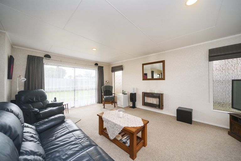 Photo of property in 80 John F Kennedy Drive, Milson, Palmerston North, 4414