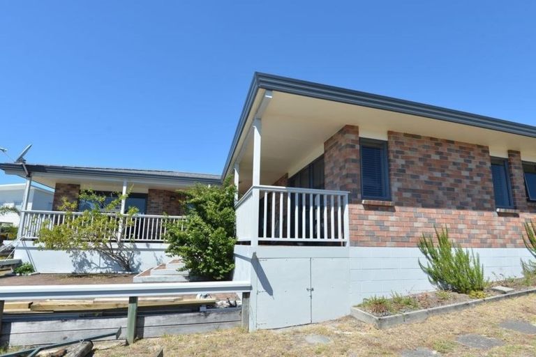 Photo of property in 8 Kihi Place, Ruakaka, 0116