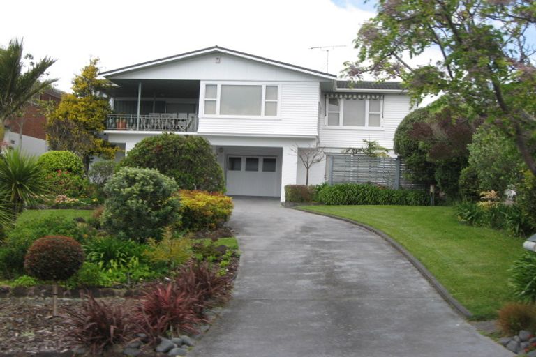 Photo of property in 5 De Luen Avenue, Tindalls Beach, Whangaparaoa, 0930