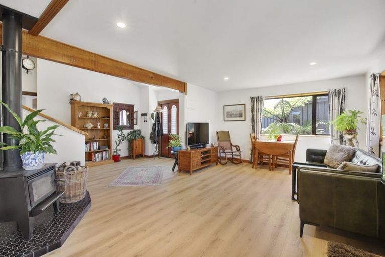 Photo of property in 5 Penfold Square, Leithfield, 7481