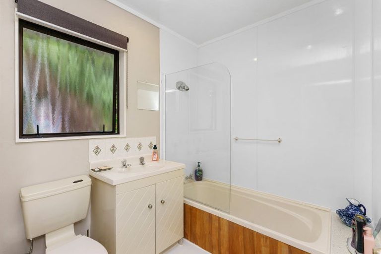 Photo of property in 128 Rahui Road, Otaki, 5512