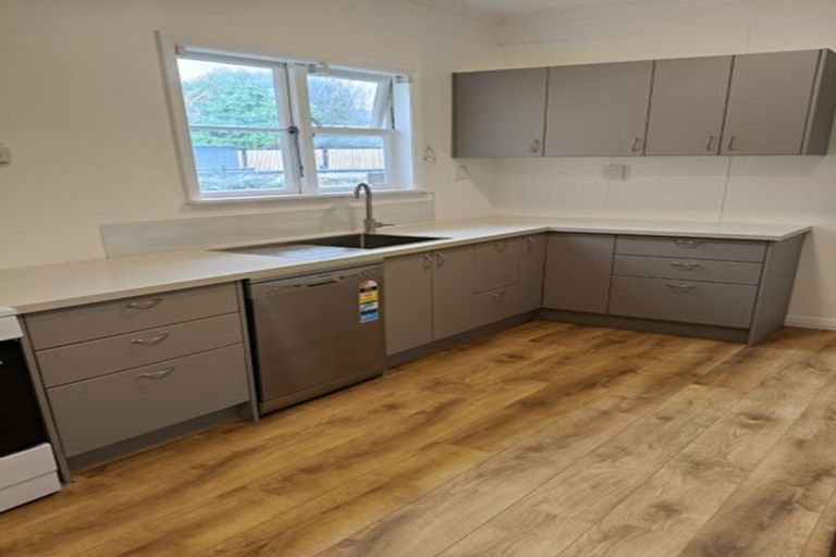 Photo of property in 10a Tama Street, Alicetown, Lower Hutt, 5010