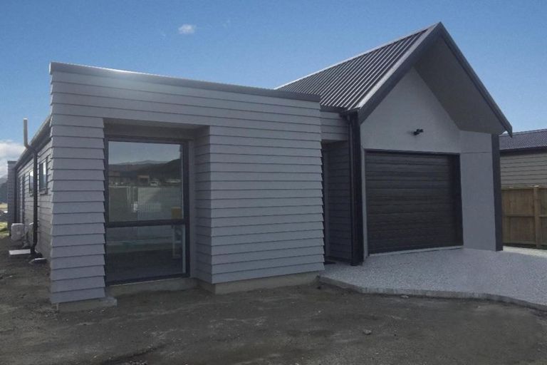 Photo of property in 30 Obelisk Street, Wanaka, 9305