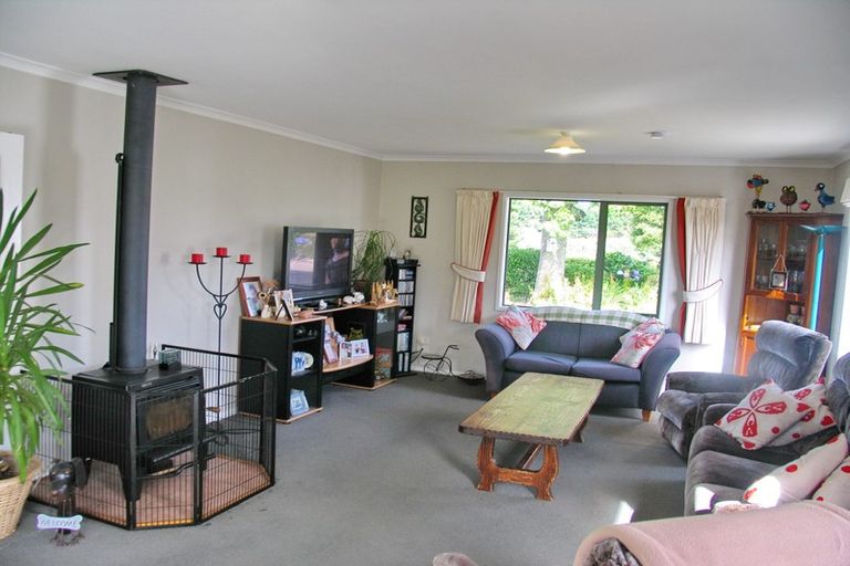 Photo of property in 116 Clifford Road, Eltham, 4322