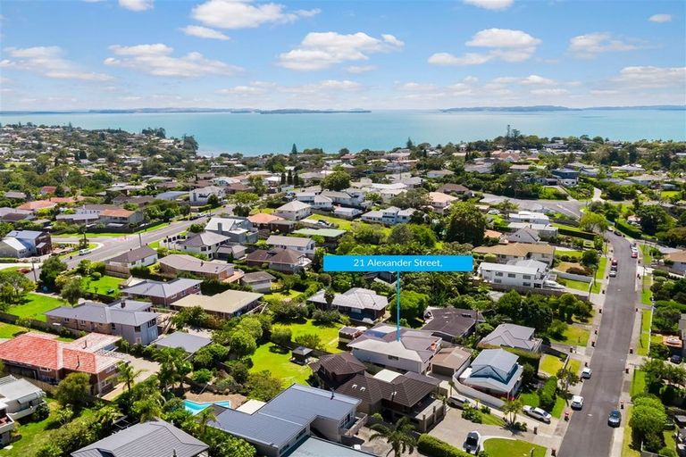 Photo of property in 21a Alexander Street, Cockle Bay, Auckland, 2014