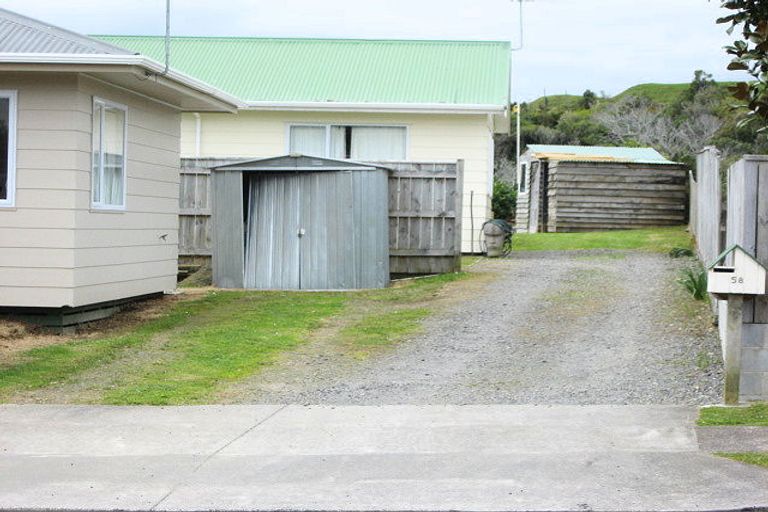 Photo of property in 58a Riversdale Drive, Merrilands, New Plymouth, 4312