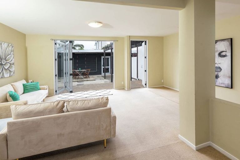 Photo of property in 10 Haven Drive, East Tamaki, Auckland, 2013