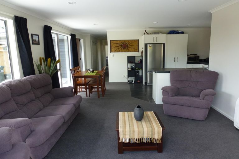 Photo of property in 49 Weston Avenue, Roslyn, Palmerston North, 4414