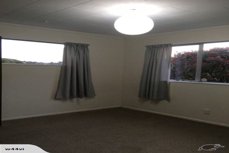 Photo of property in 12 Venus Place, Whitby, Porirua, 5024