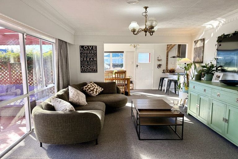 Photo of property in 73 Adamson Crescent, Glengarry, Invercargill, 9810