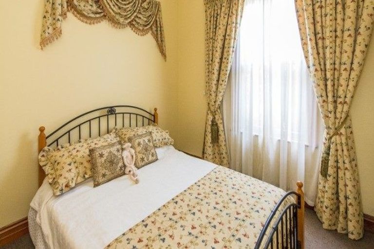 Photo of property in 32 Hipango Terrace, Durie Hill, Whanganui, 4500