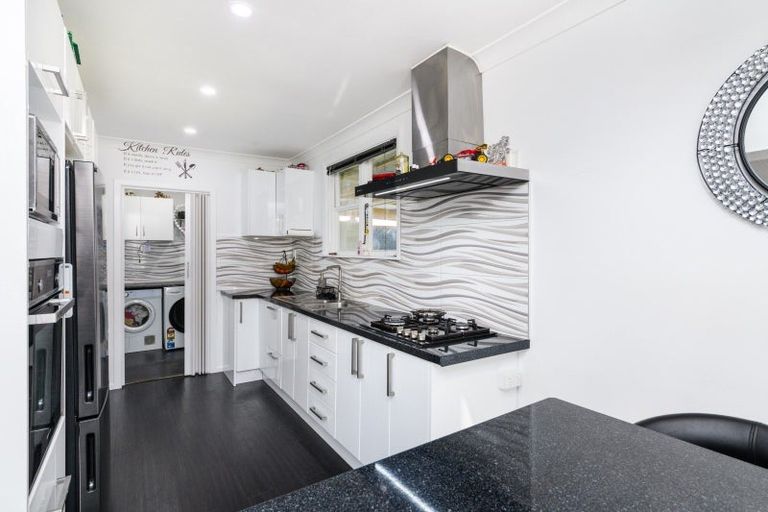 Photo of property in 30 Thames Street, Roslyn, Palmerston North, 4414