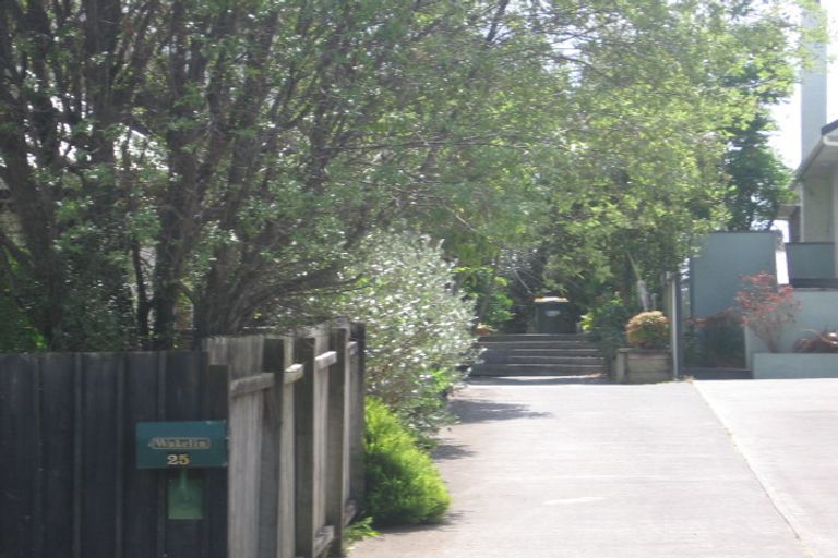 Photo of property in 2/25 Belmont Terrace, Milford, Auckland, 0620