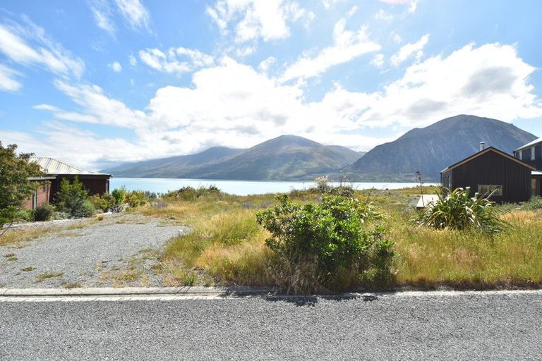 Photo of property in 32 Ohau Drive, Lake Ohau, Twizel, 9412