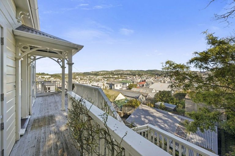 Photo of property in 17 Stafford Street, Mount Victoria, Wellington, 6011