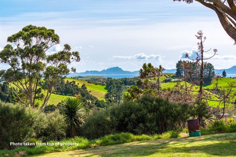 Photo of property in 77 Wairimu Way, Waipu, 0582