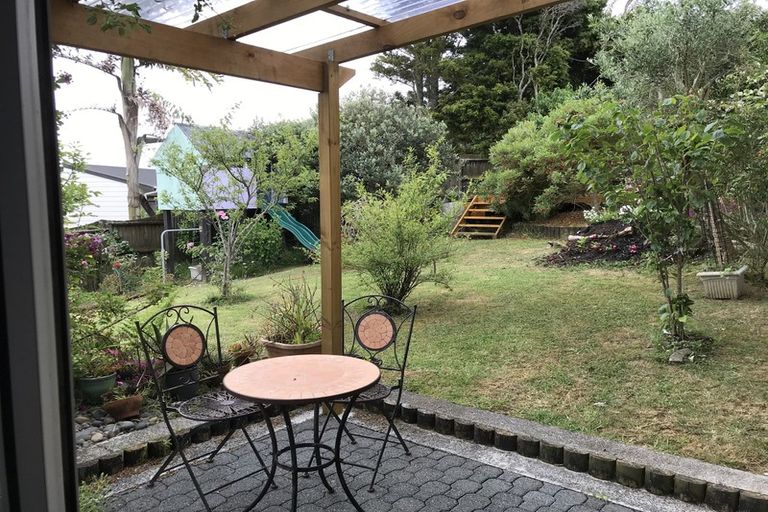 Photo of property in 6 Tadley Court, Goodwood Heights, Auckland, 2105