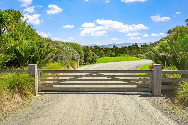 Photo of property in 79 Bishop Lane, Tawharanui Peninsula, Matakana, 0986