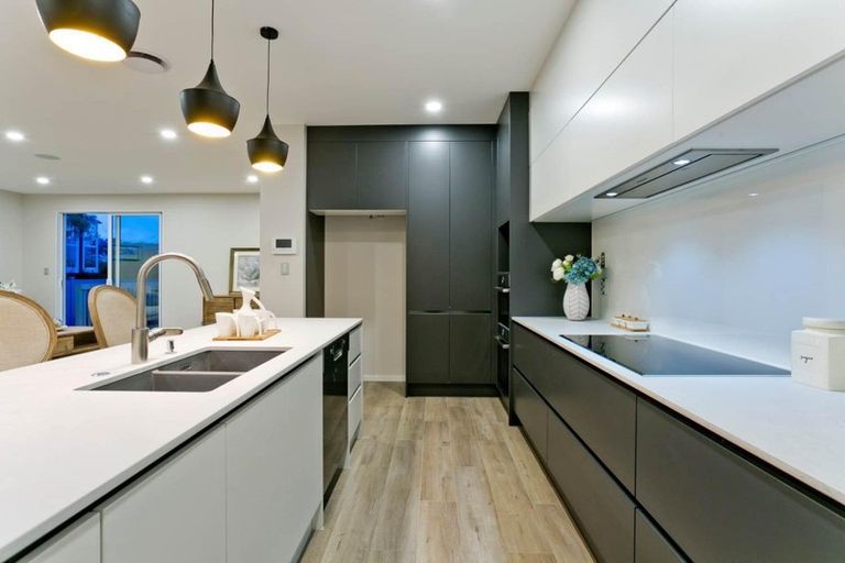 Photo of property in 6c Seaview Road, Milford, Auckland, 0620