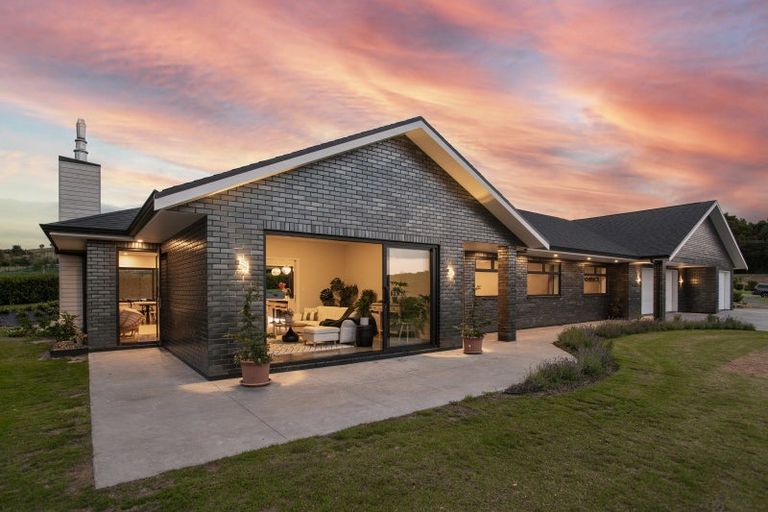 Photo of property in 74 Scarlys Way, Okitu, Gisborne, 4010