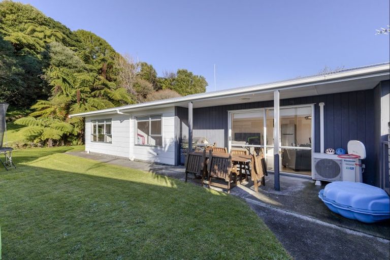 Photo of property in 21 Heaphy Street, Westown, New Plymouth, 4310