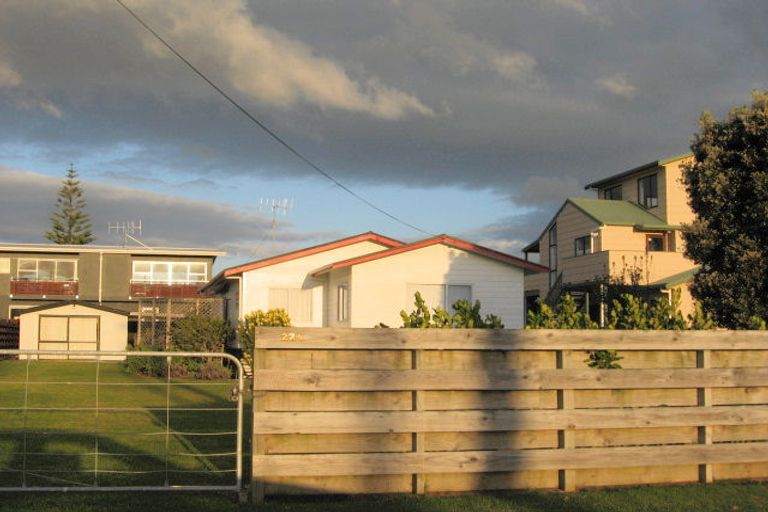 Photo of property in 224 Rangi Avenue, Whangamata, 3620
