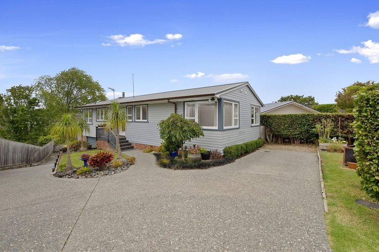 Photo of property in 90 Tiroroa Avenue, Te Atatu South, Auckland, 0610
