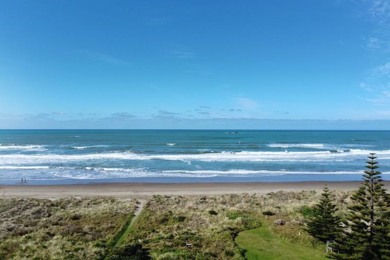 Photo of property in 75 Blue Pacific Parade, Riversdale Beach, Masterton, 5872