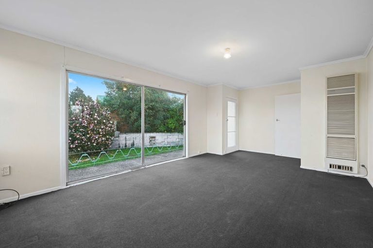 Photo of property in 12 Rosalind Street, Deanwell, Hamilton, 3206
