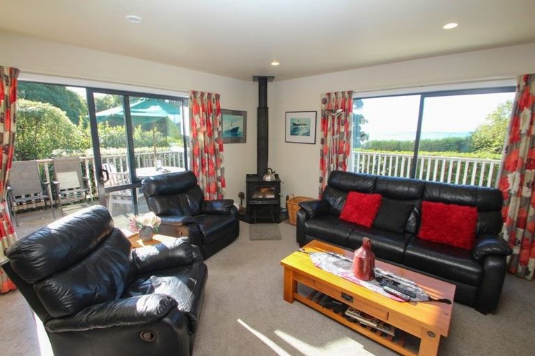 Photo of property in 32 Magdala Street, Kakanui, Oamaru, 9495