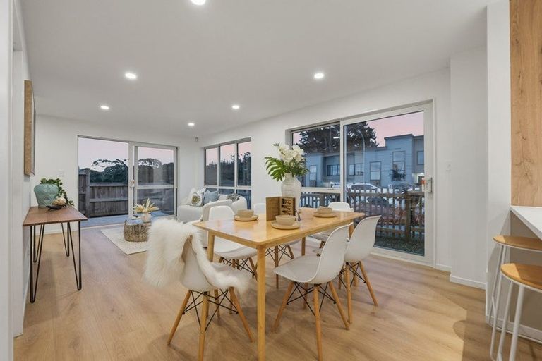 Photo of property in 6a Kaimai Avenue, Massey, 0614