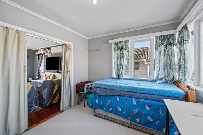 Photo of property in 29 Beaubank Road, Kelston, Auckland, 0602