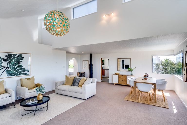 Photo of property in 6 Le Quesne Road, Bay View, Napier, 4104