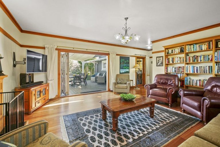 Photo of property in 124 Pendarves Street, New Plymouth, 4312