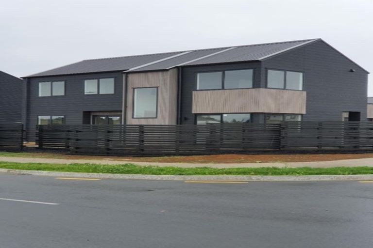 Photo of property in 33 Jutland Road, Pukekohe, 2120