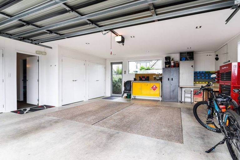 Photo of property in 12 William James Close, Mosgiel, 9024