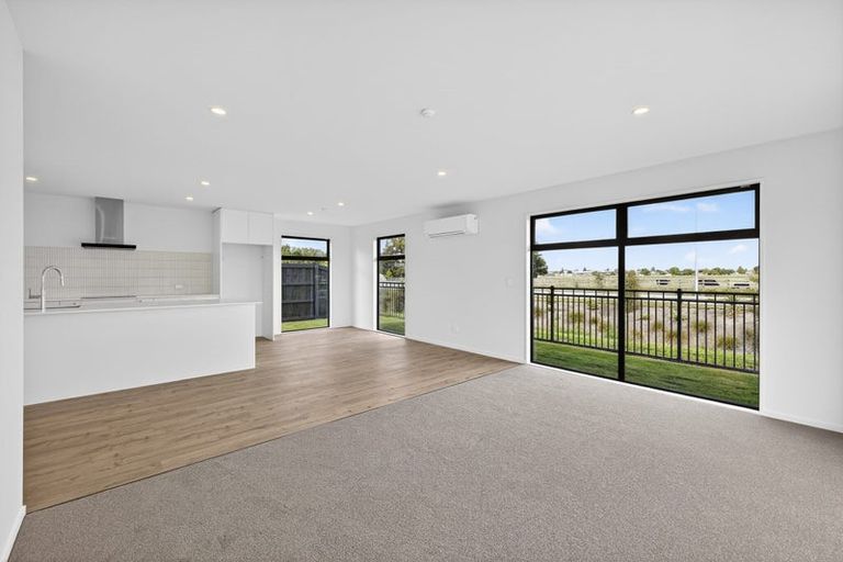 Photo of property in 49 Ruataniwha Avenue, Rangiora, 7400