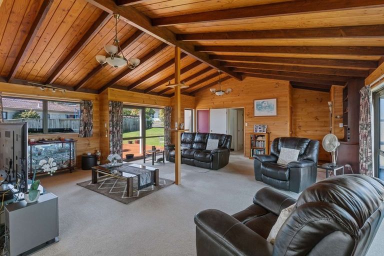 Photo of property in 10 Bradley Place, Lynmore, Rotorua, 3010