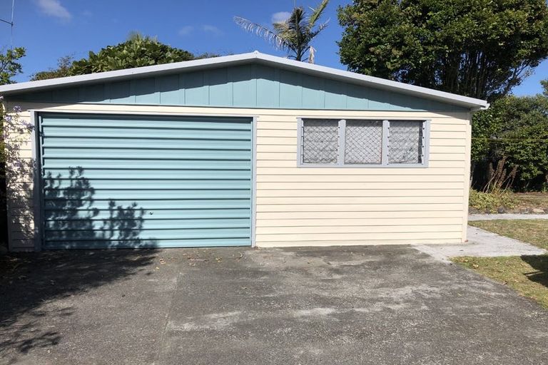 Photo of property in 12 Mountainview Terrace, Otaki Beach, Otaki, 5512