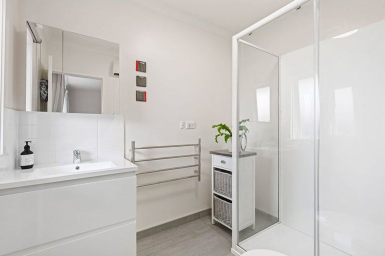 Photo of property in 37 Braid Road, St Andrews, Hamilton, 3200