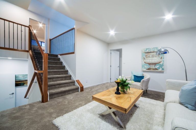 Photo of property in 13 Paitry Place, Swanson, Auckland, 0614