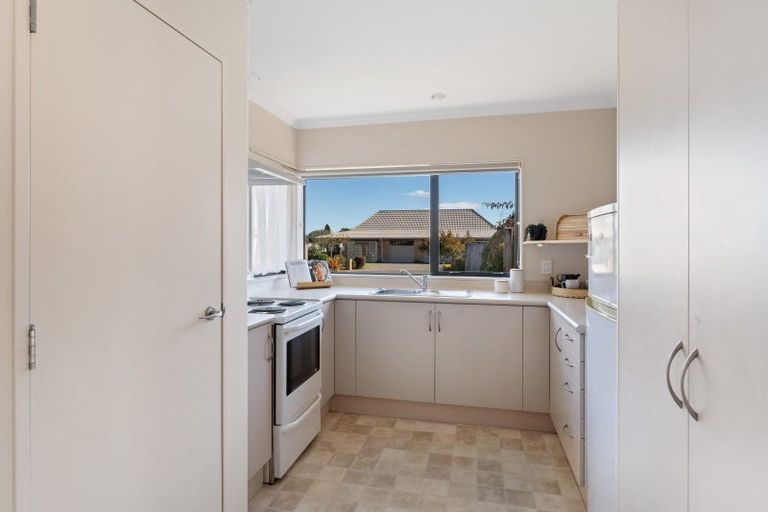 Photo of property in Rangeview Villas, 4/9 Fuller Close, Levin, 5510