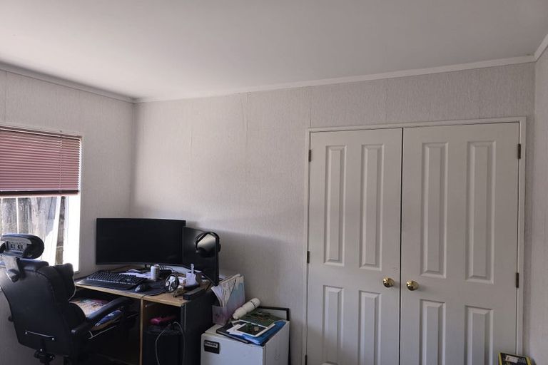 Photo of property in 15 Picasso Drive, West Harbour, Auckland, 0618