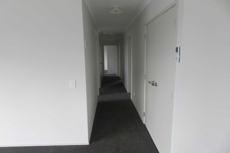 Photo of property in 15 Sinead Court, Grandview Heights, Hamilton, 3200