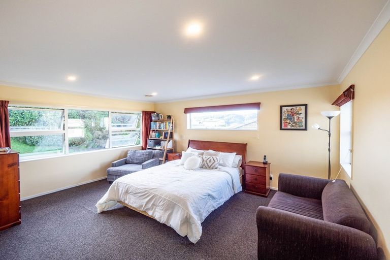 Photo of property in 51 Mauldeth Terrace, Churton Park, Wellington, 6037