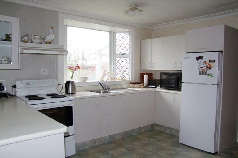 Photo of property in 17 Cross Street, Milton, 9220