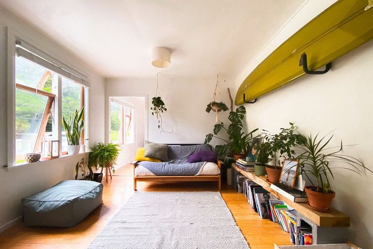 Photo of property in 45a Randwick Road, Northland, Wellington, 6012