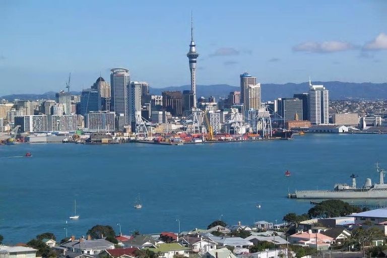 Photo of property in 19 Saint Leonards Road, Devonport, Auckland, 0624