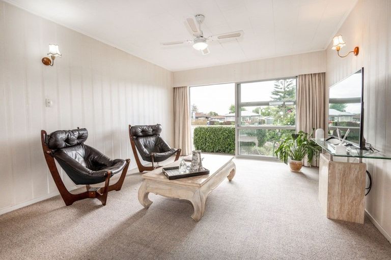 Photo of property in 1/90 Napier Road, Havelock North, 4130