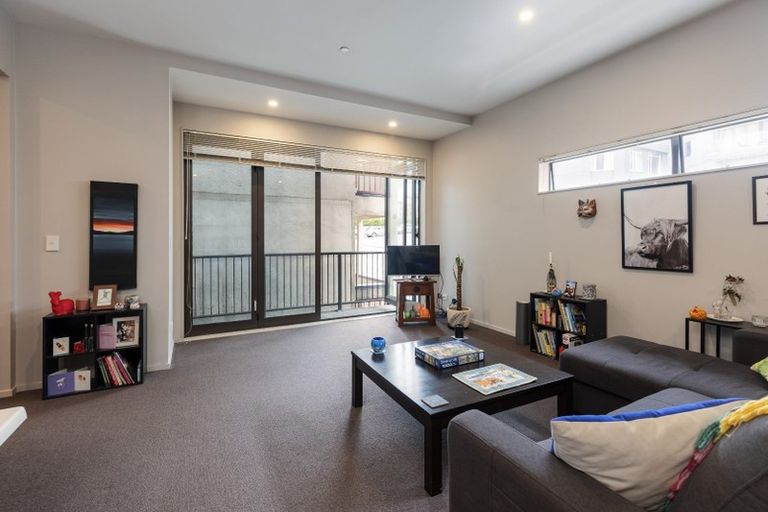 Photo of property in 12 Majoribanks Street, Mount Victoria, Wellington, 6011